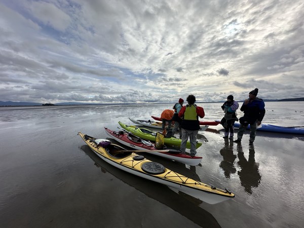 Lunch on the mudflat 1nMi from Craft