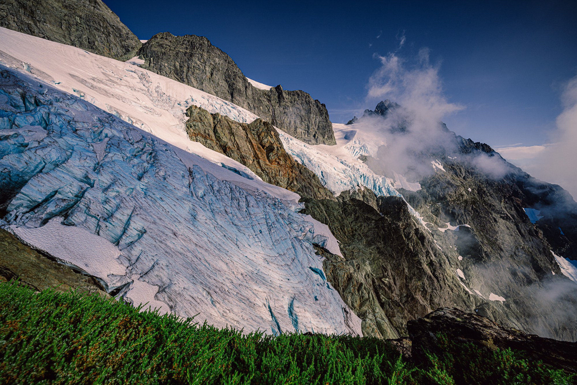 Shuksan Fisher Chimneys and SE Ridge-[_ND14035]-Aug-20-2022-Edit.jpg